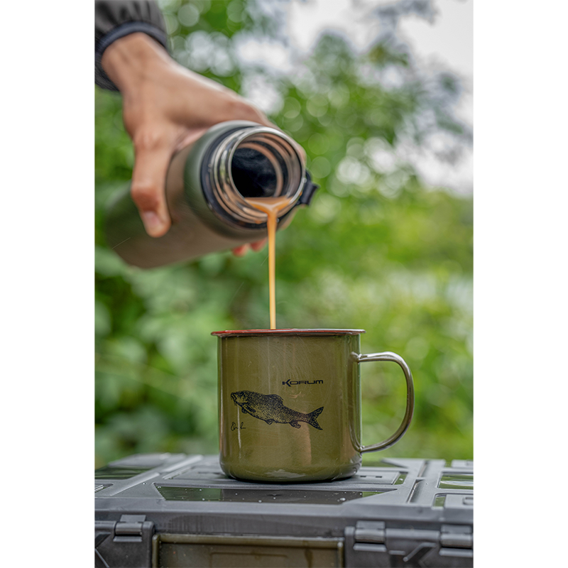 KORUM CLASSIC ENAMEL MUG BARBEL