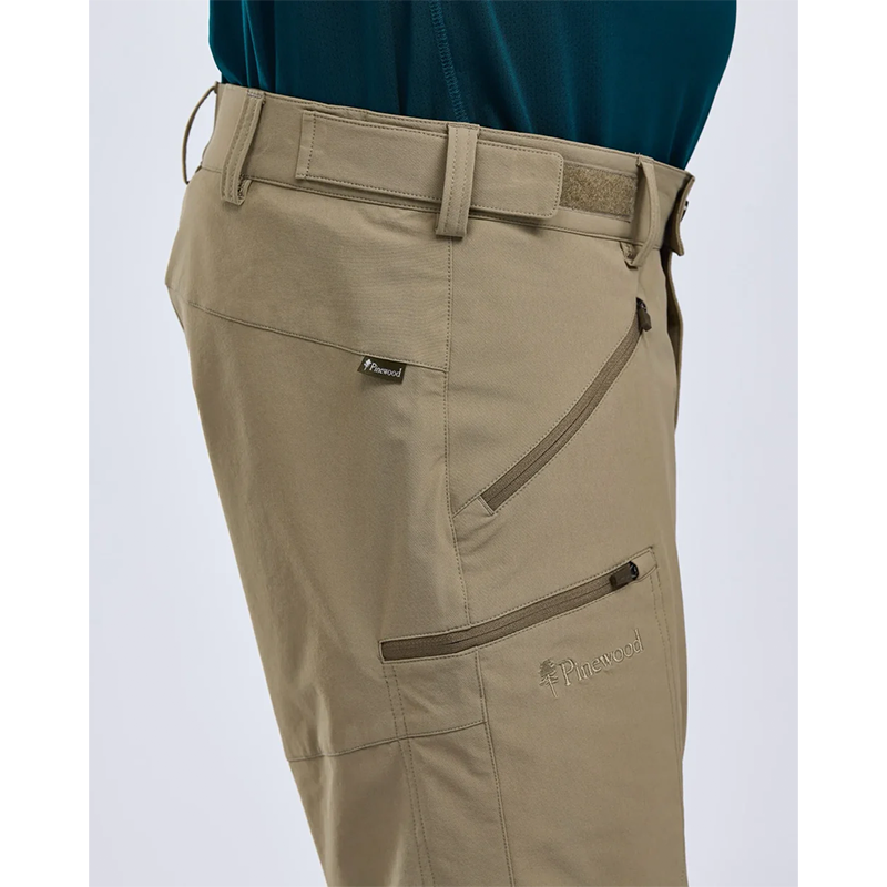 PINEWOOD ABISKO LIGHT STRETCH SHORT MOLE BROWN 56-OS